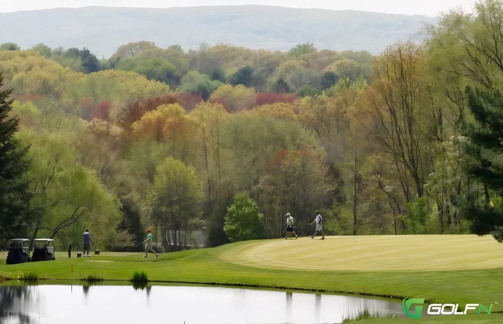 Farms Country Club in Wallingford, Connecticut — private, 18-hole golf course, designed by Geoffrey Cornish (1960)