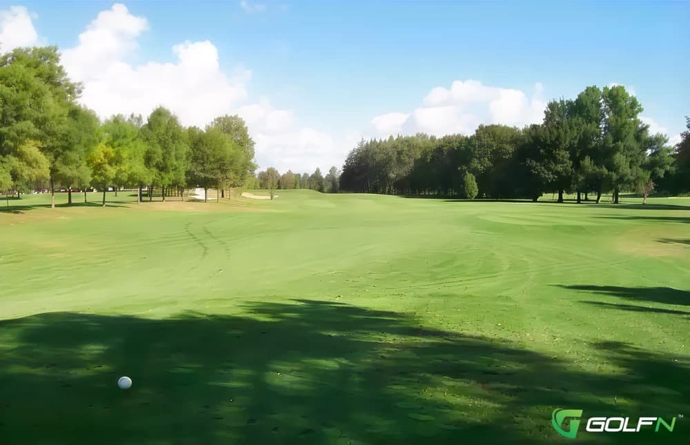 Humber Valley Golf Course in Toronto, Ontario — public, 18-hole golf course