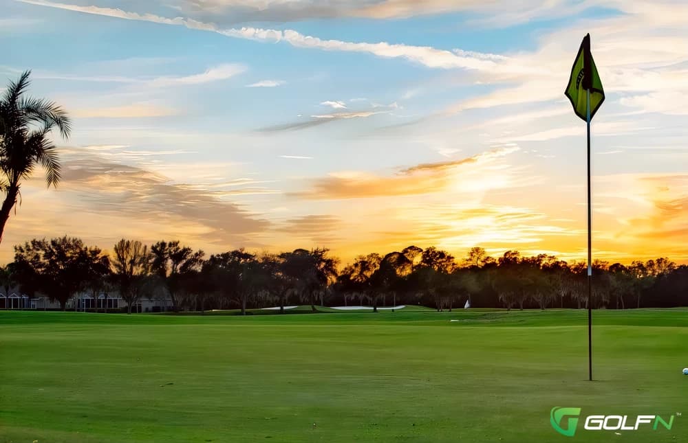 Heritage Oaks Golf & Country Club in Sarasota, Florida — private, 18-hole golf course, designed by Ron Garl (2006)
