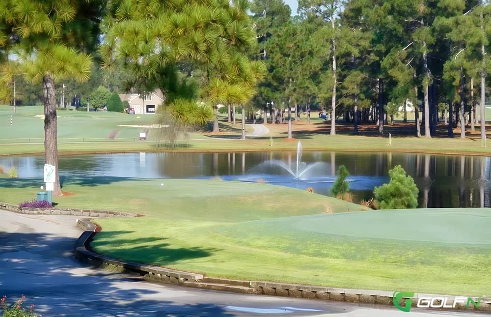 Vineyard Golf At White Lake in Elisabethtown, North Carolina — public, 18-hole golf course, designed by Willard Byrd