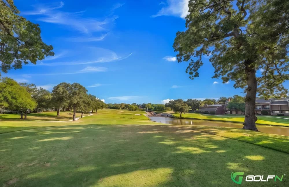 Westdale Hills Golf Course in Euless, Texas — 9-hole golf course