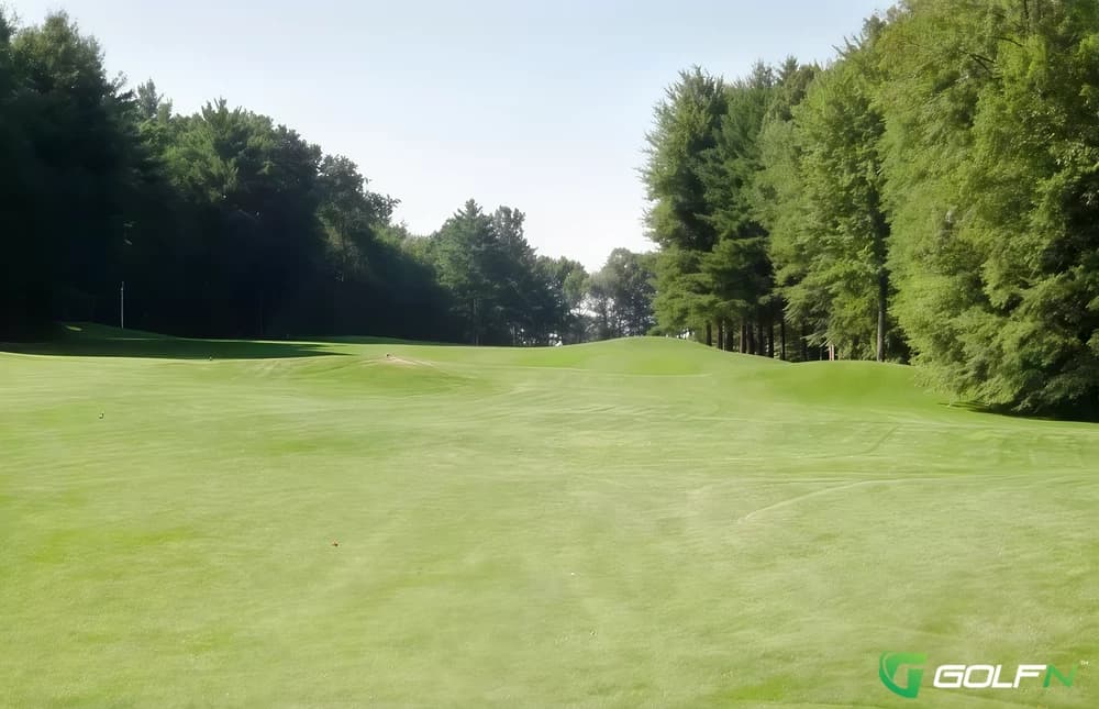 Rolling Meadows Country Club in Ellington, Connecticut — public, 18-hole golf course, designed by Al Zikorus