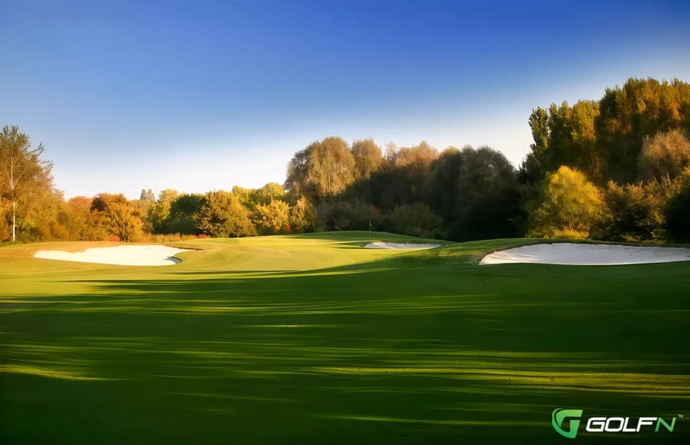 Stockley Park Golf Course in Uxbridge, England — public, 18-hole golf course, designed by Robert Trent Jones, Sr. (1993)