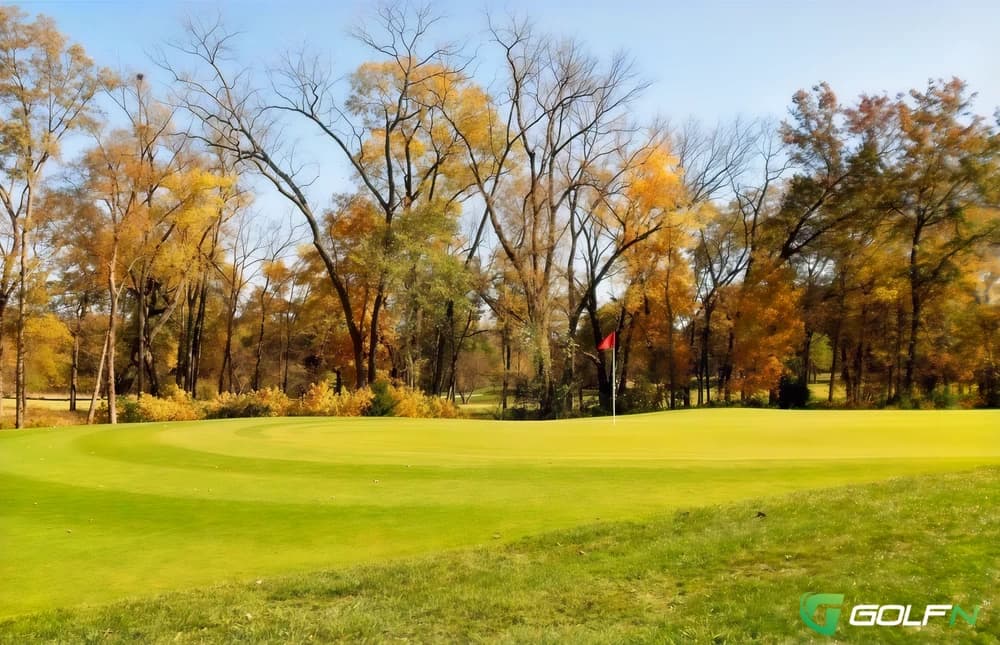 St. Andrews Golf Club in Cedar Rapids, Iowa — public, 18-hole golf course, designed by Mike Hall (1988)