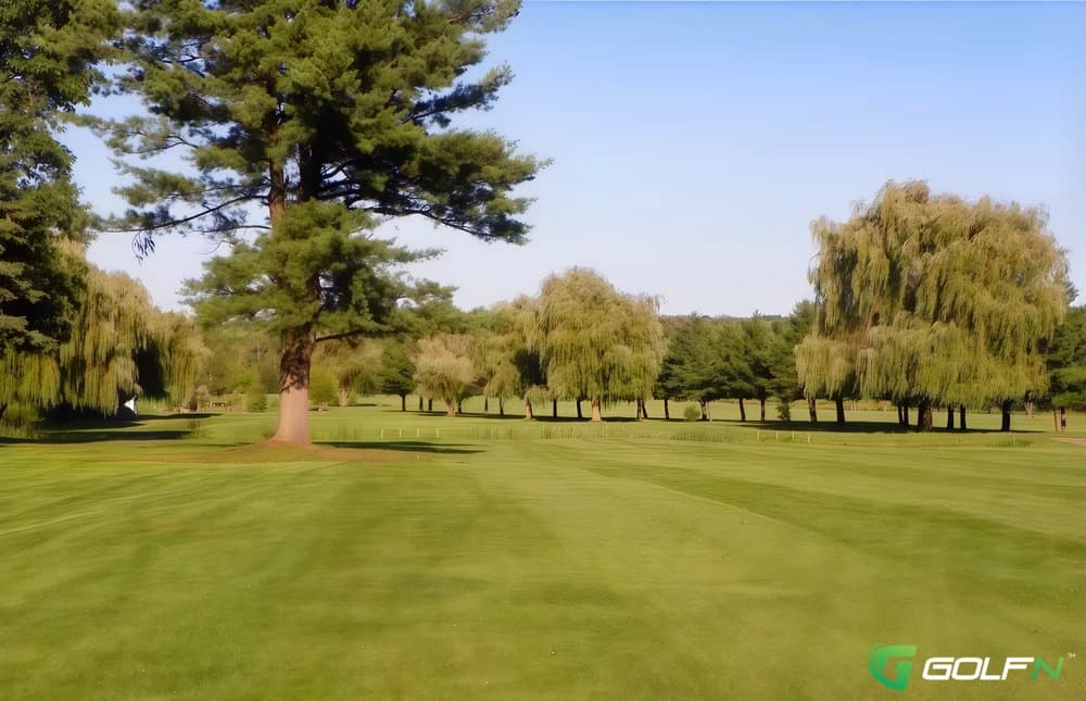 Par 3 - Club De Golf Les Patriotes in Saint-Ours, Quebec — public, 9-hole golf course