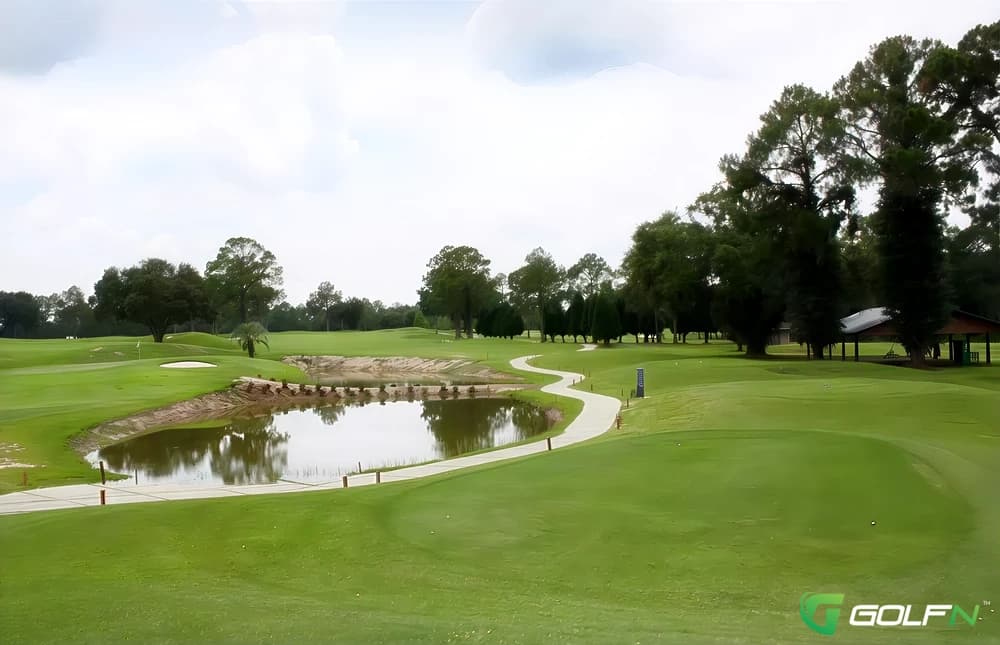 18 - Quail Heights Country Club in Lake City, Florida — 18-hole golf course