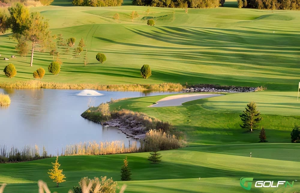 Club De Golf Le Ricochet in Chicoutimi, Quebec — public, 9-hole golf course