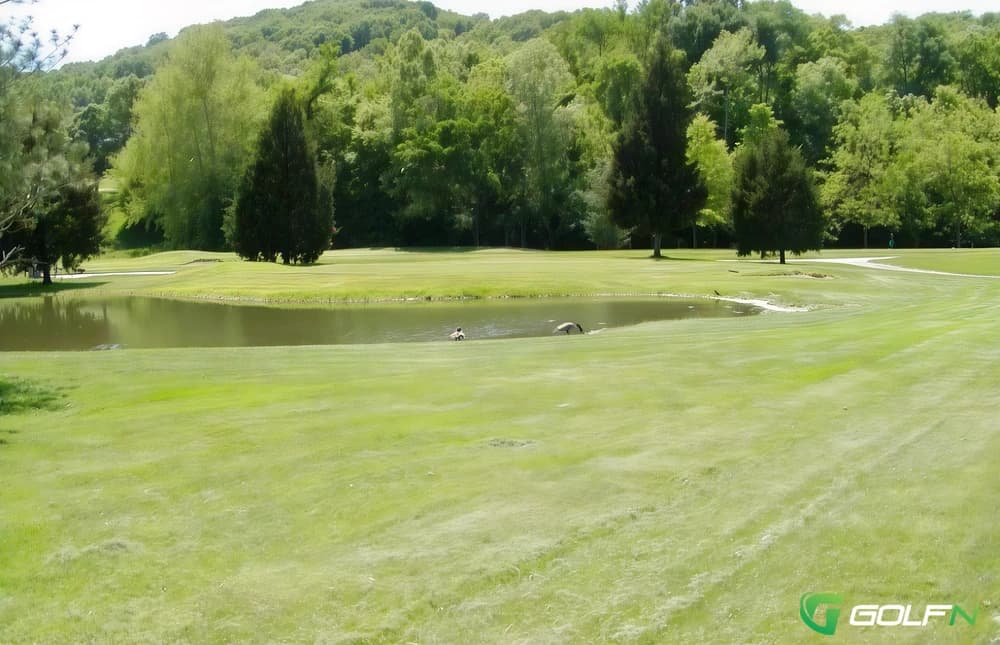 Fore Honor Golf & Event Center in House springs, Missouri — public, 18-hole golf course, designed by Brooks McCarthy