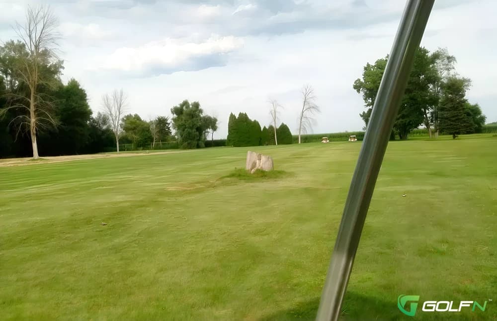Tanglewood Golf Course in Perrysburg, Ohio — semi-private, 18-hole golf course, designed by Richard Wyckoff (1950)