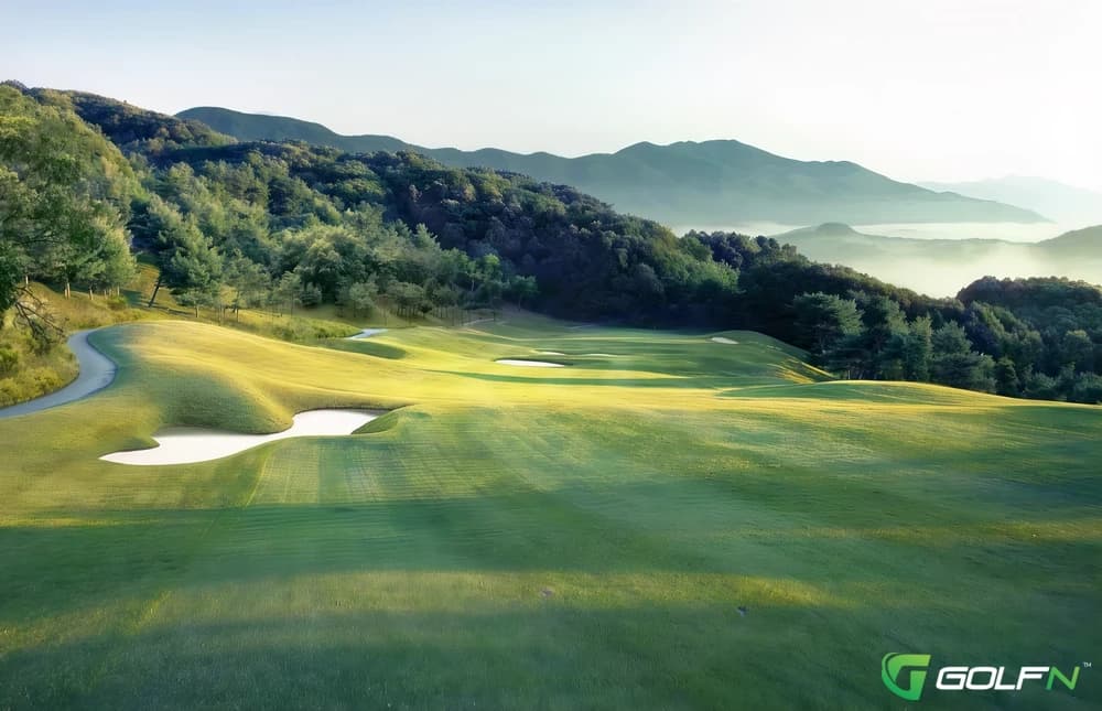 Wild-Club Mow Golf & Lifestyle in Seo-myeon, Gang'weondo β private, 9-hole golf course, designed by Dr. Michael Hurdzan (2009)