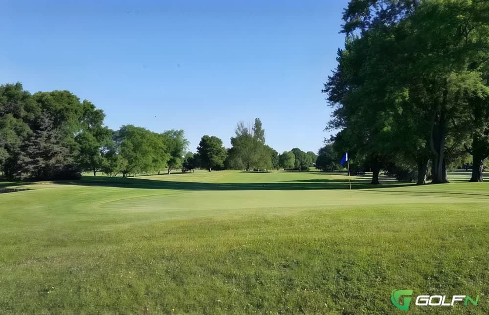 Hartford Golf Club in Hartford, Wisconsin — semi-private, 18-hole golf course, designed by Bob Lohmann