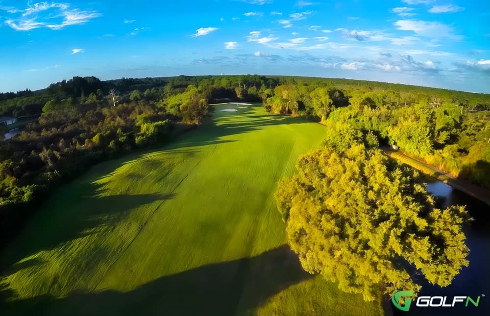 The Savannahs Golf Course in Merritt Island, Florida — public, 18-hole golf course, designed by Gordon G. Lewis (1989)