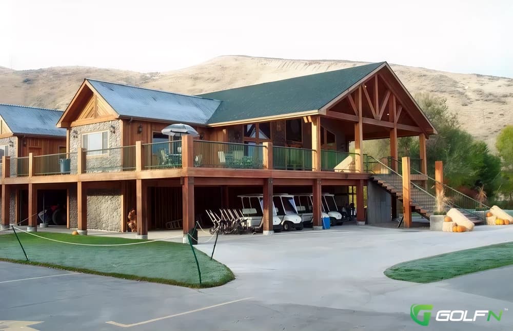 River Ridge Golf Course in Franklin, Pennsylvania — 9-hole golf course
