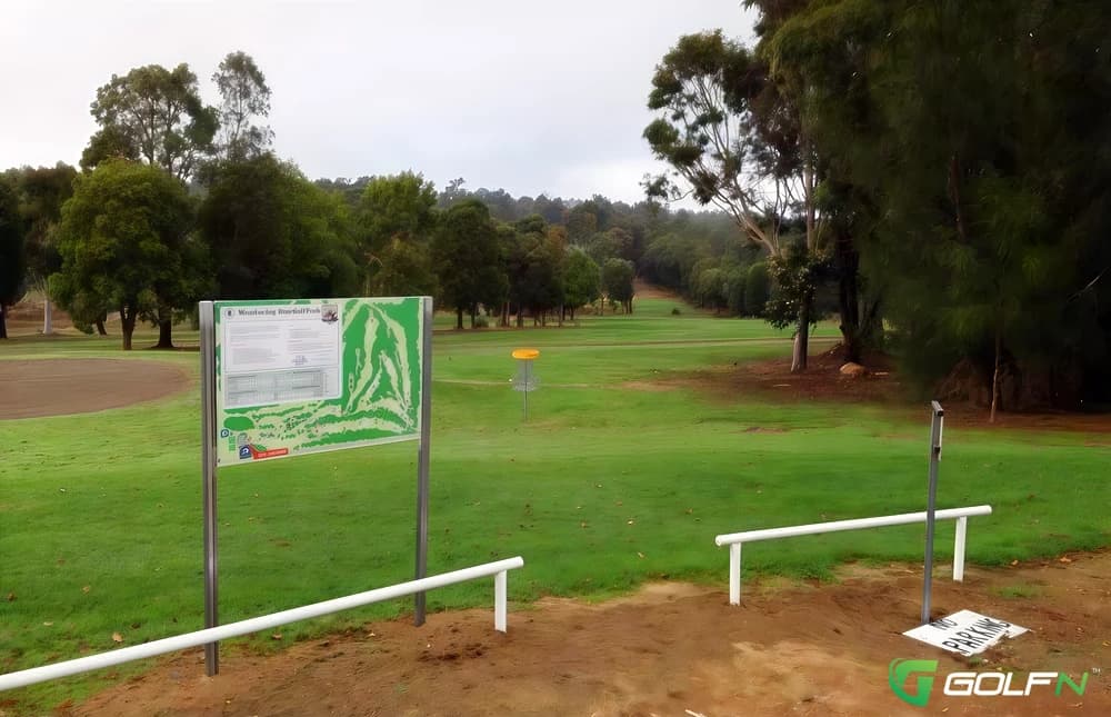Mundaring Sporting Club in Mundaring, Western Australia β public, 18-hole golf course