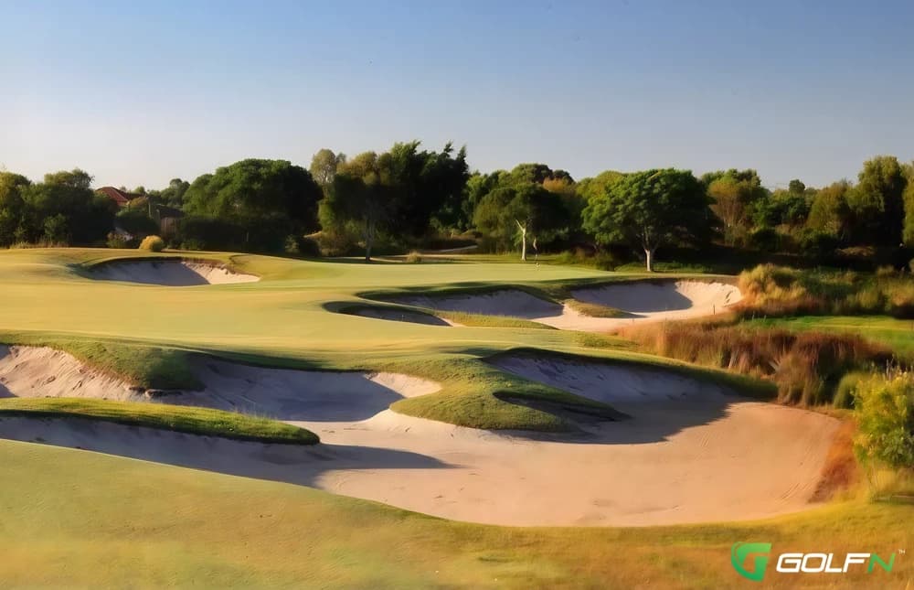 Pelican Waters Golf Club in Pelican Waters, Queensland β semi-private, 18-hole golf course, designed by Greg Norman (2001)