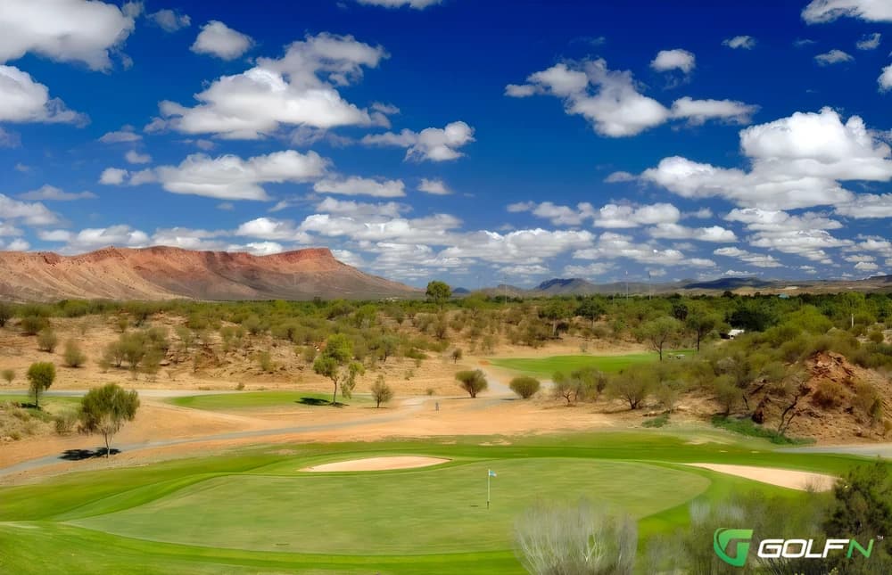 Alice Springs Golf Club in NT, Northern Territory β public, 18-hole golf course, designed by Michael Wolveridge (1985)