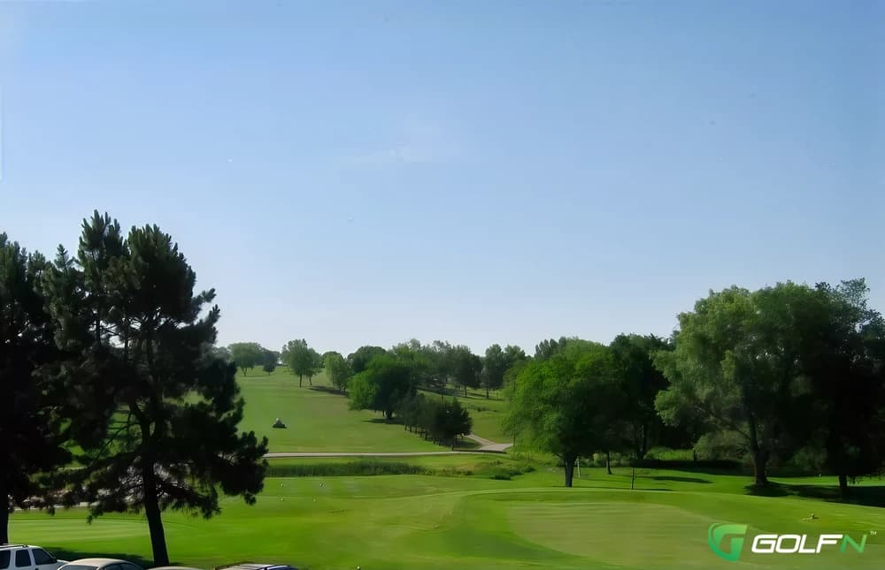 Hidden Valley Golf Club in Lincoln, Nebraska — public, 18-hole golf course, designed by Carl Dietrich