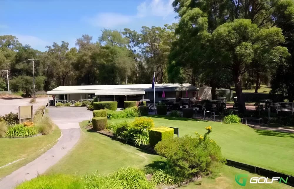 Sussex Inlet Golf Club in Sussex Inlet, New South Wales β public, 18-hole golf course