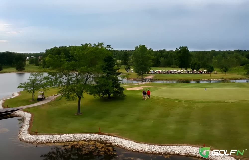 Idlewild Golf Course in Sturgeon Bay, Wisconsin — public, 18-hole golf course, designed by Homer Fieldhouse