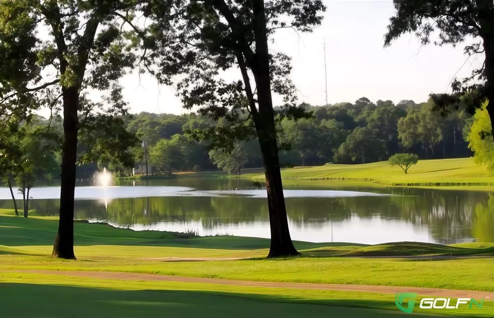 Cheshunt Park Golf Club in Cheshunt, England — public, 18-hole golf course