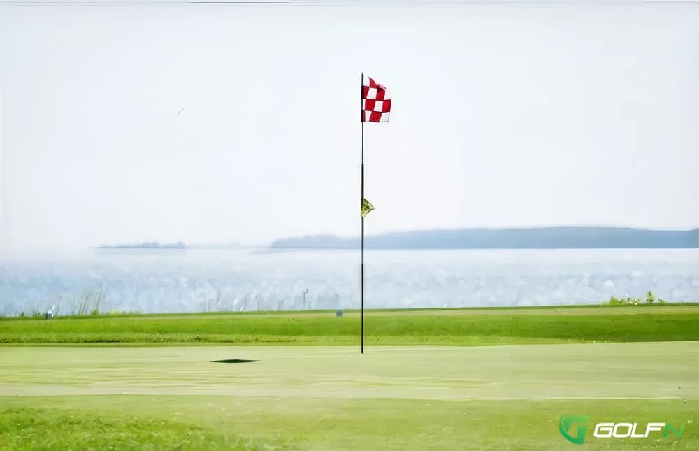 Atlantide - Atlantide Club De Golf in Notre-Dame-de-l'lle-Perrot, Quebec — semi-private, 36-hole golf course, designed by Graham Cooke (1990)
