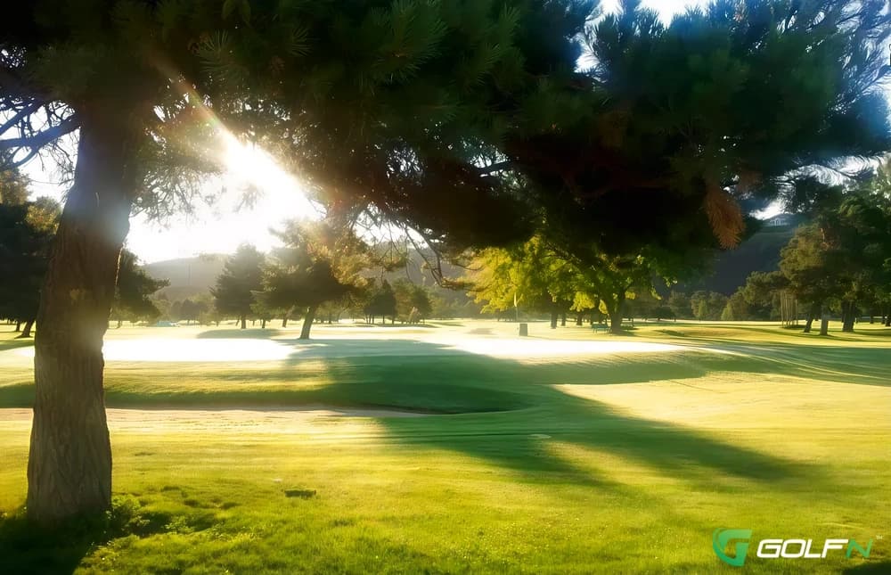 Suntides Golf Course in Yakima, Washington — public, 18-hole golf course, designed by Joe Grier (1965)