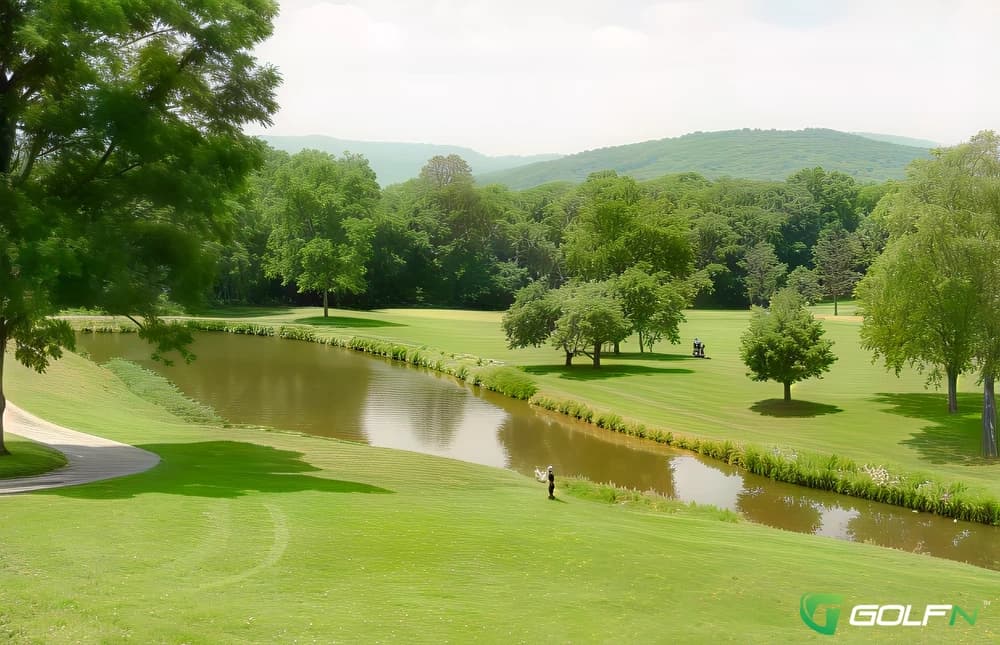 Woods - Kingsmill Golf Club & Resort in Williamsburg, Virginia — resort, 36-hole golf course