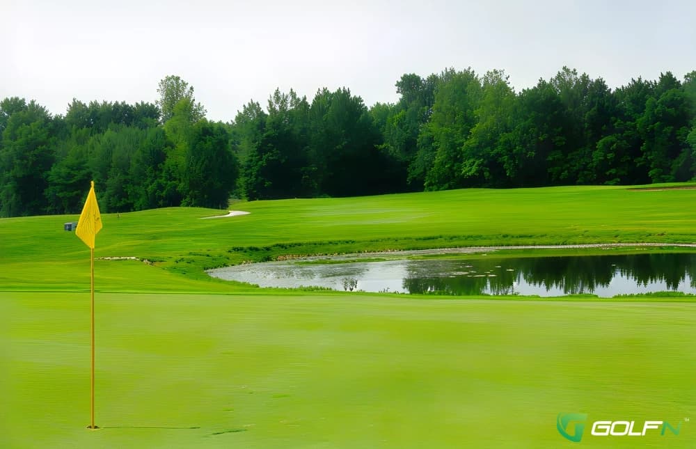 Oak Tree Golf Course in Plainfield, Indiana — semi-private, 18-hole golf course, designed by Pete Dye (1962)