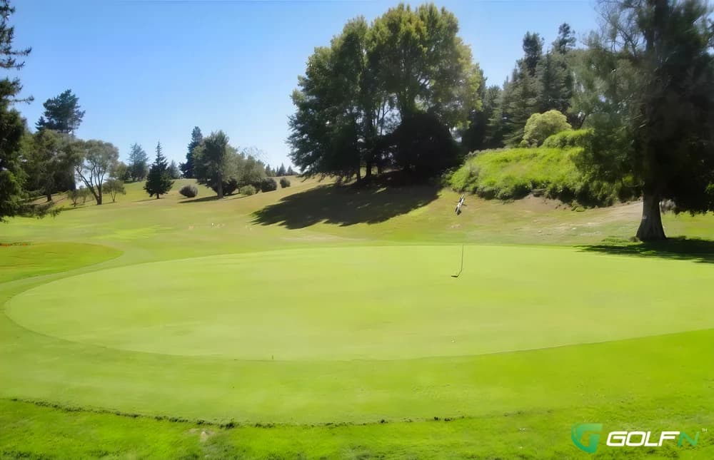 Hauraki Golf Club Inc. in Mangatarata, Waikato β public, 18-hole golf course