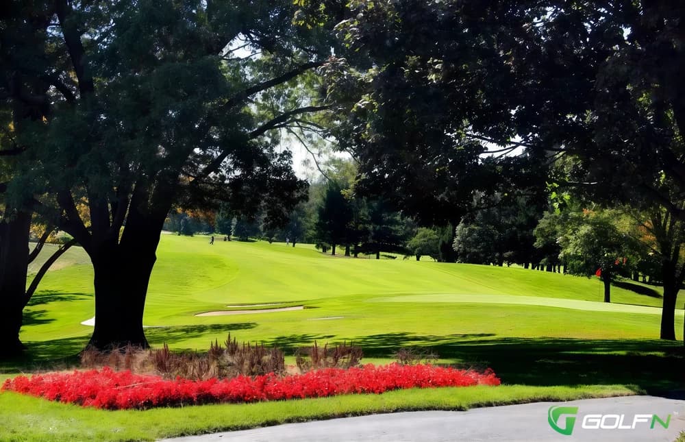 Muskegon Country Club in Muskegon, Michigan — private, 18-hole golf course, designed by Donald Ross (1920)