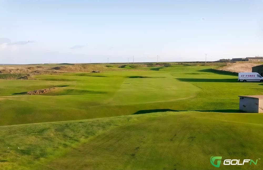 Burrow - Rosslare Golf Club in Rosslare, Wexford โ semi-private, 12-hole golf course