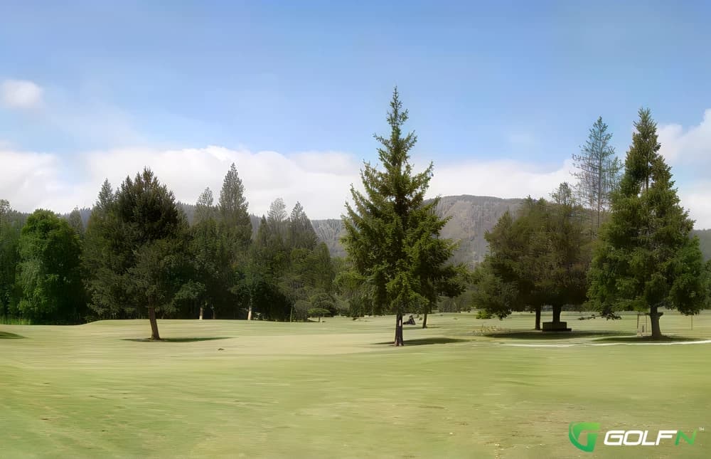 Illinois Valley Golf Club in Cave Junction, Oregon — semi-private, 9-hole golf course, designed by Bob E. Baldock