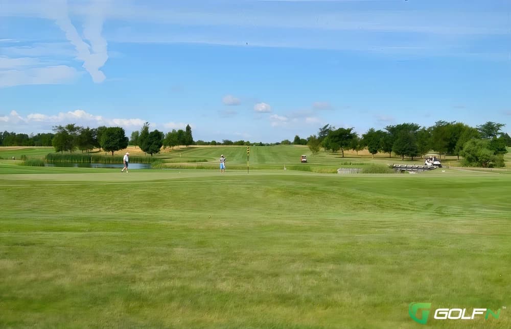 Fox Run Golf Course in Yankton, South Dakota — public, 18-hole golf course, designed by Patrick Wyss (1993)