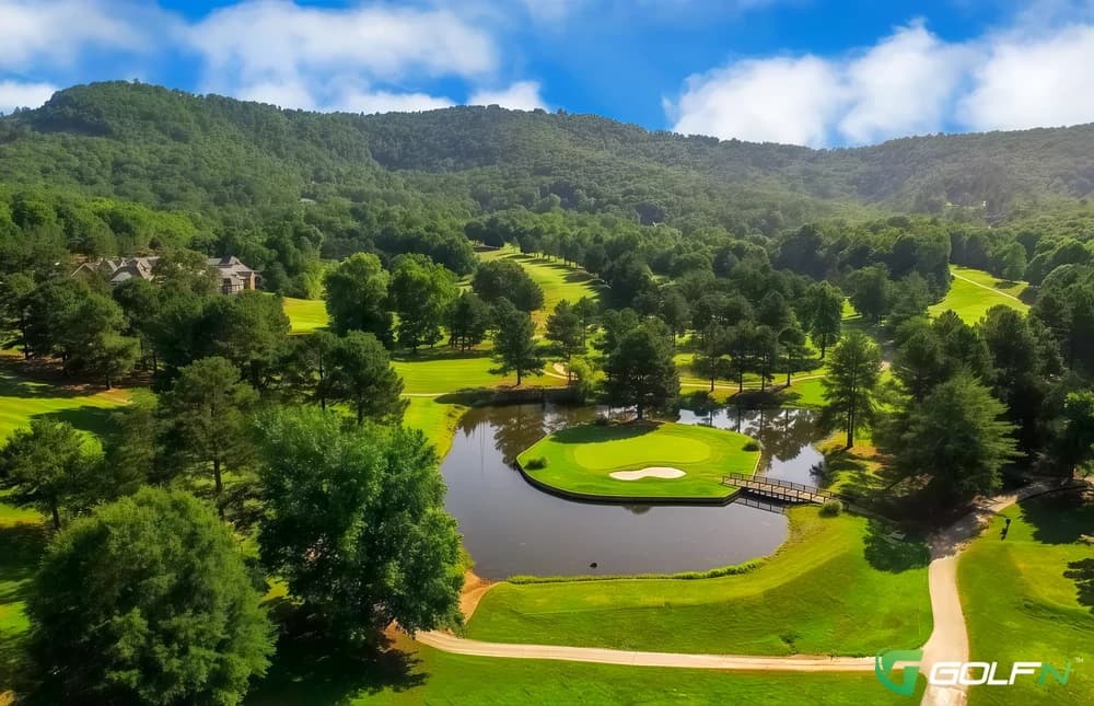 Paris Mountain Country Club in Greenville, South Carolina — semi-private, 18-hole golf course, designed by Tom Jackson (1979)