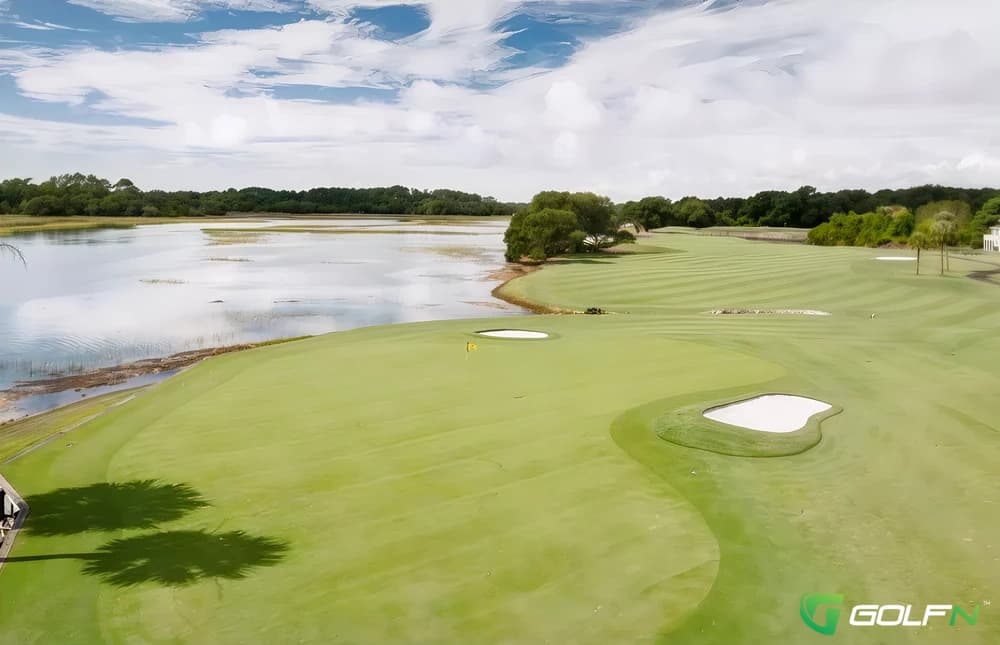 Oak Point Golf Course in Johns Island, South Carolina — resort, 18-hole golf course, designed by Clyde Johnston
(1989)