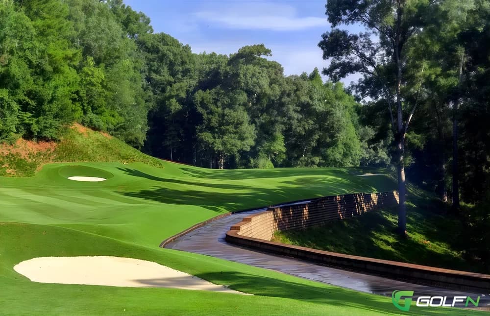 Dunwoody Country Club in Dunwoody, Georgia — private, 18-hole golf course, designed by Willard Byrd (1965)