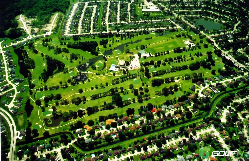 Riverlands Golf & Country Club in La Place, Louisiana — semi-private, 18-hole golf course