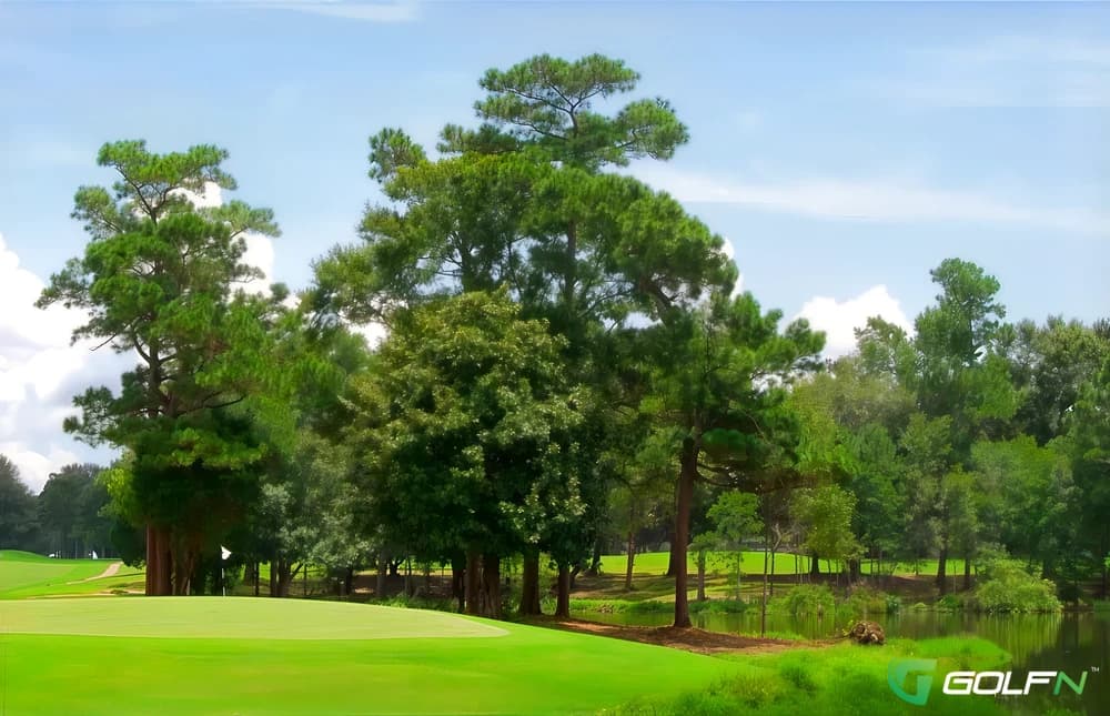 Hickory Hill Country Club in Gautier, Mississippi — semi-private, 18-hole golf course, designed by Earl Stone
