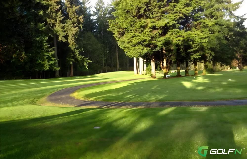 Rolling Hills Golf Course in Bremerton, Washington — public, 18-hole golf course, designed by Donald A. Hogan (1972)
