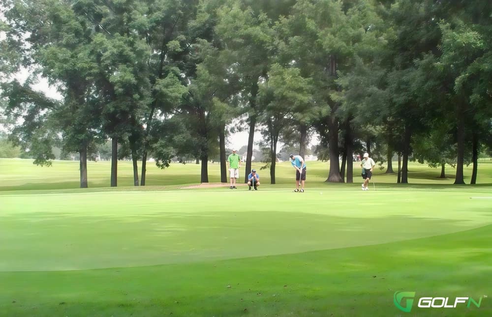 Green Hills Golf Club in Mount Vernon, Illinois — semi-private, 18-hole golf course, designed by Gary Kern