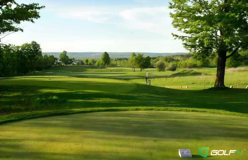 Tangle Creek Golf & Country Club in Thornton, Ontario — semi-private, 18-hole golf course, designed by Rene Muylaert (2002)
