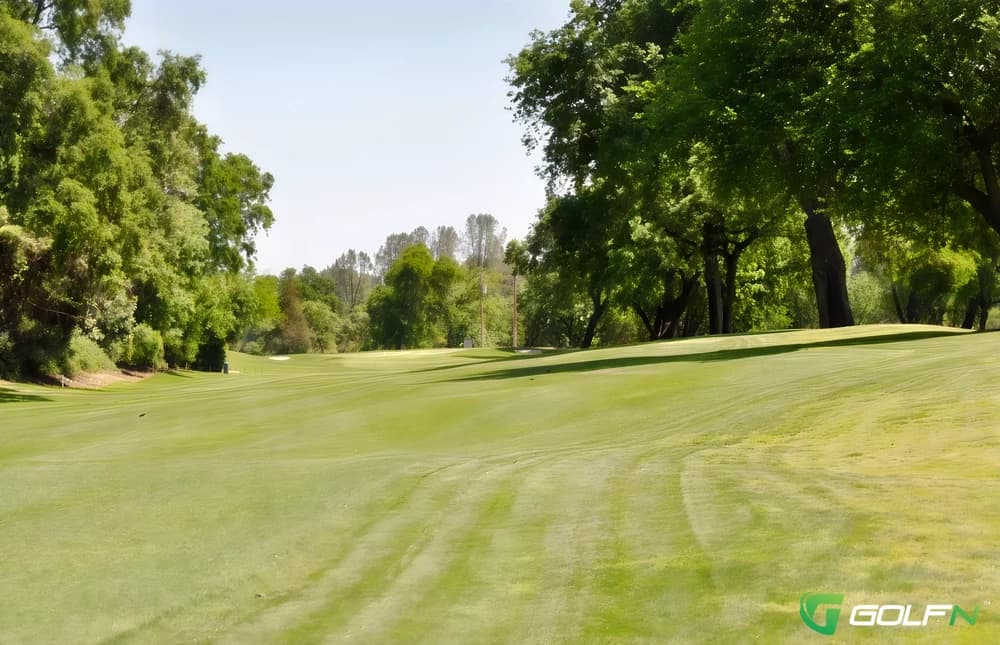 Riverview Golf & Country Club in Redding, California — private, 18-hole golf course, designed by Ben Harmon