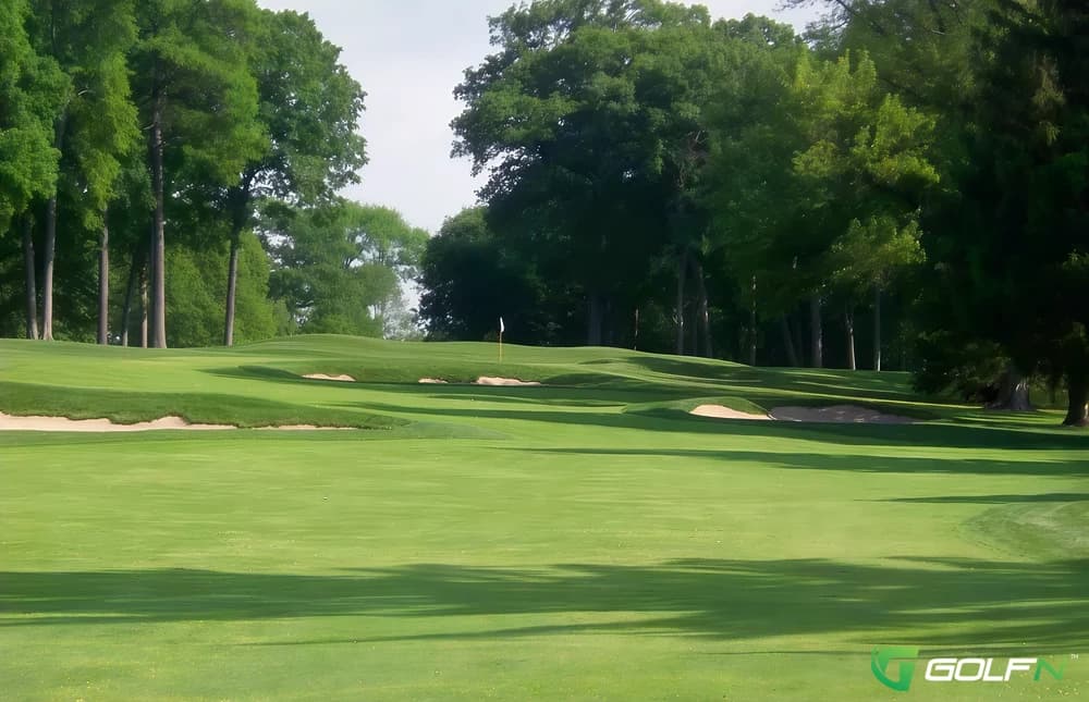 Maple Bluff Country Club in Madison, Wisconsin — private, 18-hole golf course, designed by Arthur Hills (2001)