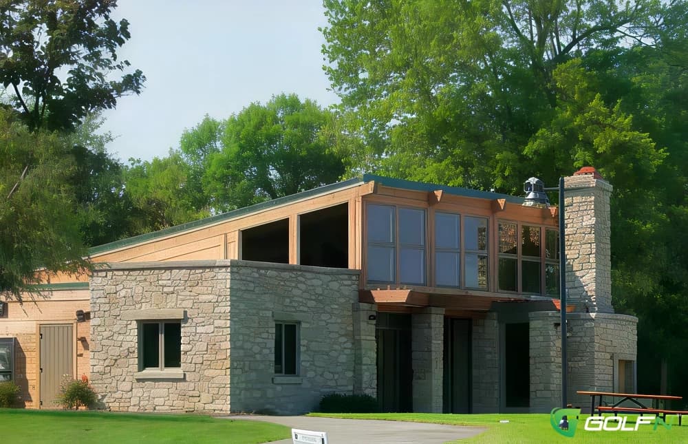 Barrington Park District Golf Course in Barrington, Illinois — public, 5-hole golf course