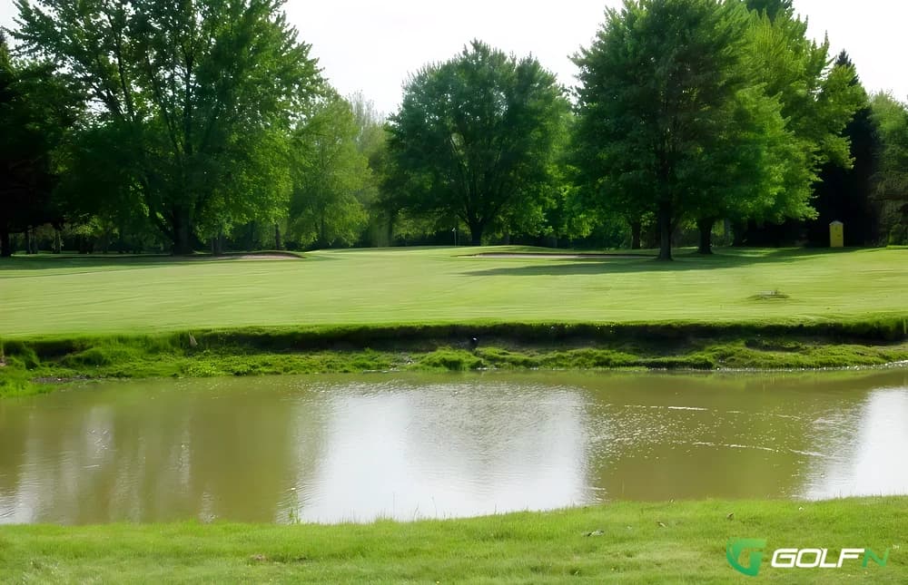 Hickory Hollow Golf Course in Macomb, Michigan — public, 18-hole golf course