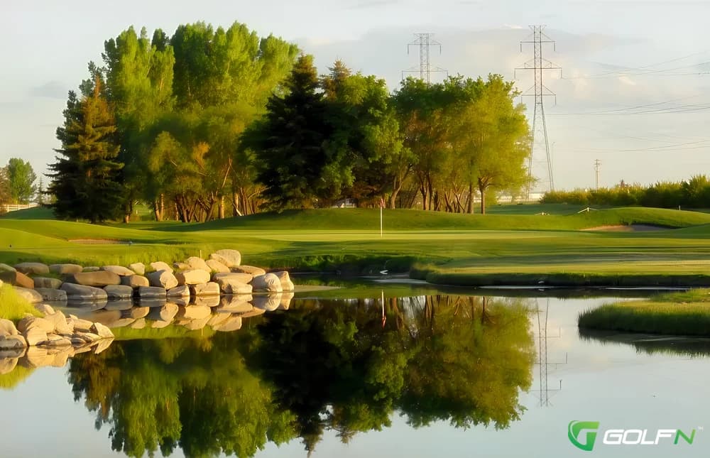 Grove/Hills-Heatherglen Golf Course in Rocky View, Alberta — public, 18-hole golf course