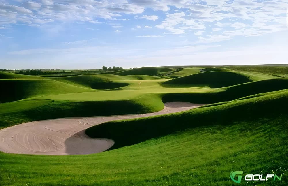 Columbia Point Golf Course in Richland, Washington — public, 18-hole golf course, designed by Jim Engh (1997)