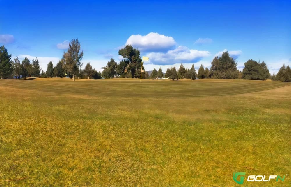 Greens At Redmond in Redmond, Oregon — public, 18-hole golf course, designed by Robert Muir Graves (1995)