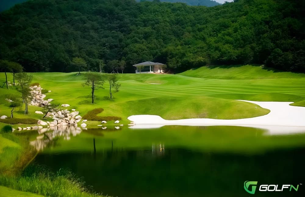 Lake - The Seorabol Golf Club in Gyeongju-si, Gyeongsangbugdo β semi-private, 36-hole golf course