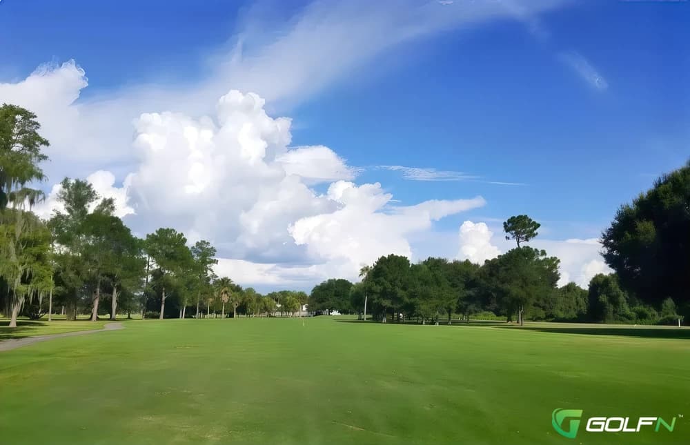Kissimmee Golf Club in Kissimmee, Florida — semi-private, 18-hole golf course, designed by Bill Bulmer